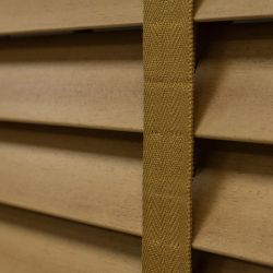 Persiana Veneciana de Madera Lama 50mm