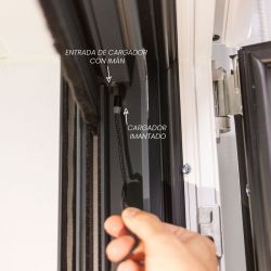 Mosquitera Motorizada Enrollable Duo Box