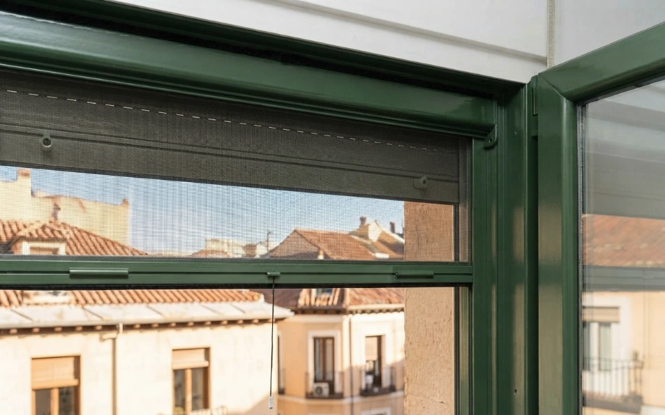 Mosquiteras enrollables color verde a medida para ventanas - Calidad Premium Mosquiteras enrollables color verde a medida para ventanas - Calidad Premium